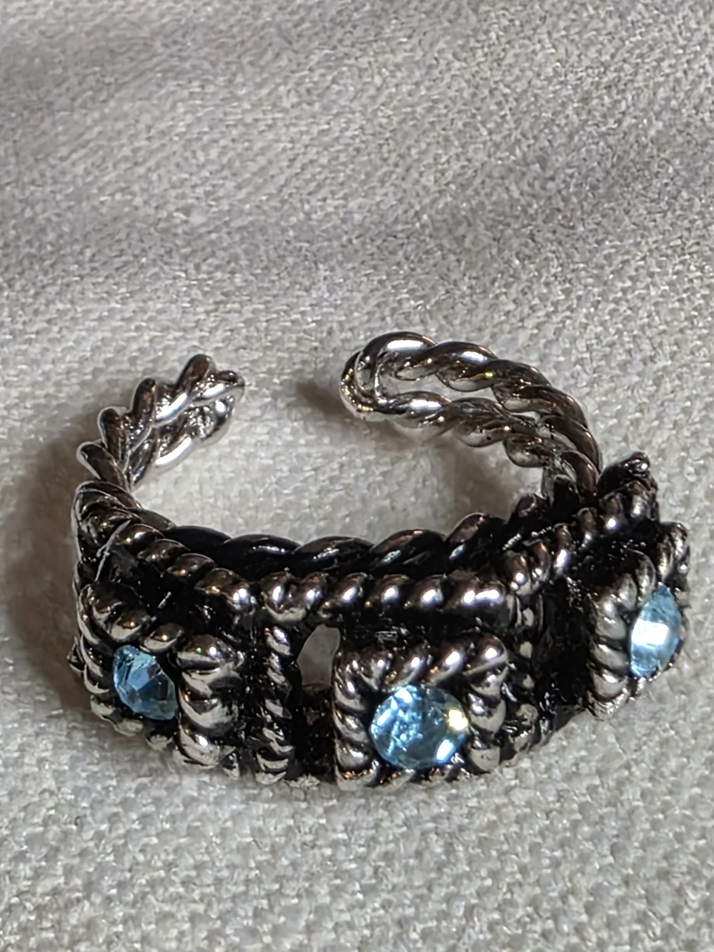 Vintage Swarovski Crystal Rope Band Blue Rhinestone Ring Size 7